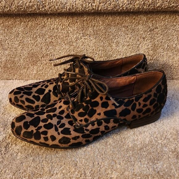 Sam Edelman Women's Giraffe Animal Print Calf Hair Lace-Up Loafers Size 7 - Picture 2 of 7